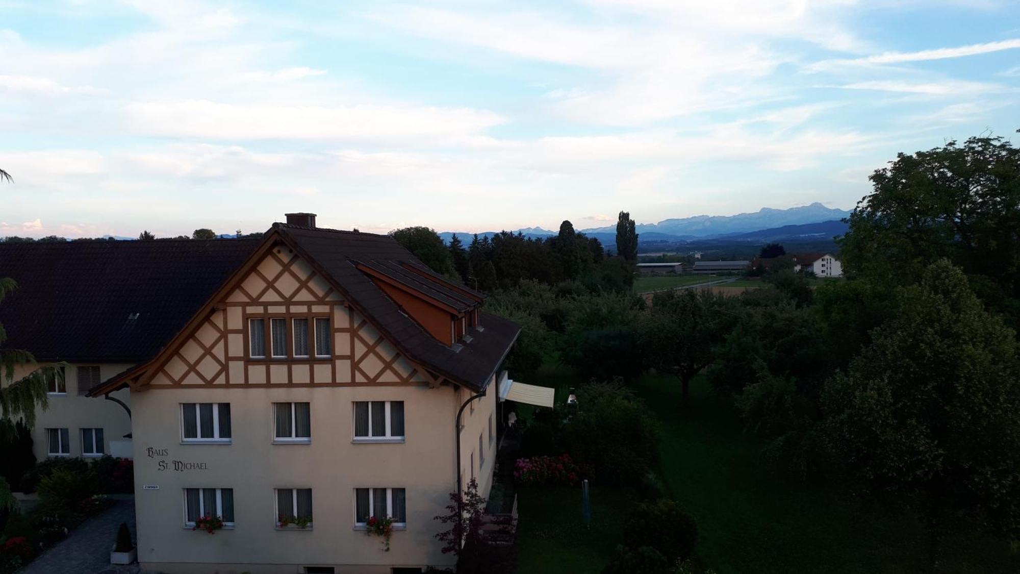 Haus St.Michael Hotel Dozwil Exterior foto